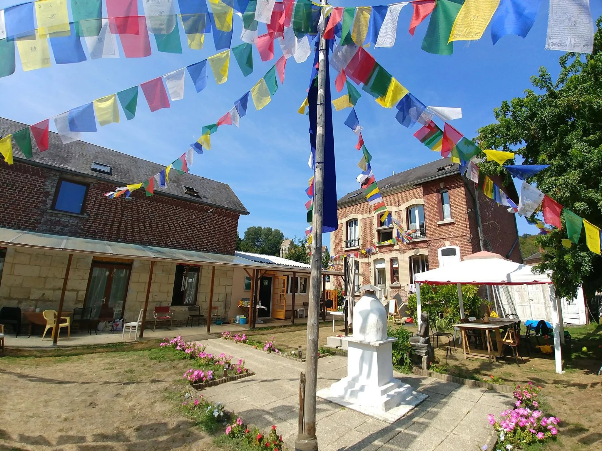 Shedup Kunsang Chöling in Septvaux, France